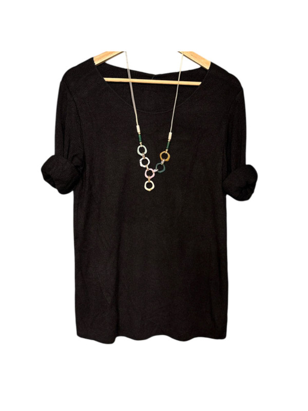 CAMISETA M LARGA CON COLLAR